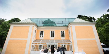 Winterhochzeit - Bewirtung: externe Bewirtung - Sirfling - Eine Hochzeit im Bergschlößl Linz. 
Foto (c) sandragehmair.com - Bergschlößl