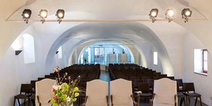 Winterhochzeit - Perfekte Jahreszeit: Frühlings-Hochzeit - Forchtenstein - Der Trauungssaal des Schloss Lackenbach. - Schloss Lackenbach