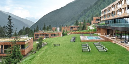 Winterhochzeit - Preisniveau: €€ - Tirol - Gradonna****S angelegt wie ein autofreies Bergdorf - Gradonna ****s Mountain Resort Châlets & Hotel