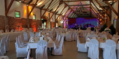 Winterhochzeit - Steiermark - Hochzeit in der Fachwerkhalle mit LED Vorhang © Seifenfabrik Veranstaltungszentrum - Seifenfabrik Veranstaltungszentrum