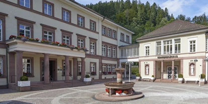 Winterhochzeit - nächstes Hotel - Eisingen (Enzkreis) - Hotel Therme Bad Teinach - Außenansicht - Hotel Therme Bad Teinach