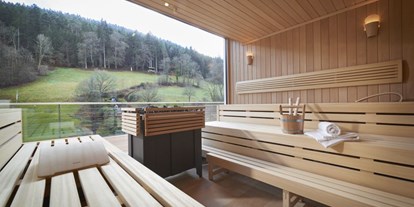 Winterhochzeit - Trauung im Freien - Schwarzwald - Panoramasauna - Hotel Therme Bad Teinach