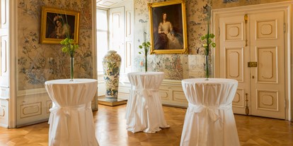 Winterhochzeit - Geeignet für: Hochzeit - Margarethen am Moos - Stehempfang im großen chinesischen Salon - Schloss Esterházy