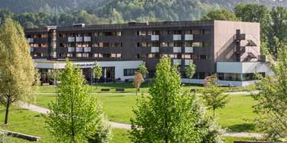 Winterhochzeit - Geeignet für: Eventlocation - Steiermark - Das Falkensteiner Asia SPA von Außen. - Falkensteiner Hotel & Asia SPA Leoben