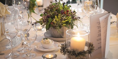 Winterhochzeit - Trauung im Freien - Ihre Hochzeitstafel gestalten wir Ihnen individuell nach Wunsch - Retter Bio-Natur-Resort****