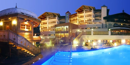Winterhochzeit - nächstes Hotel - Hohlwegen - Außenansicht Hotel im Winter - Alpine Palace***** New Balance Luxus Resort