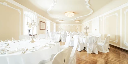 Winterhochzeit - Hochzeits-Stil: Boho-Glam - Schwöll - Haydnzimmer für eine Feier für bis zu 80 Gäste - St. Peter Stiftskulinarium