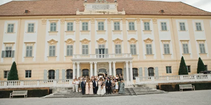 Winterhochzeit - Trauung im Freien - Matzen - Heiraten im Schloss Hof in Niederösterreich.
Foto © stillandmotionpictures.com - Schloss Hof