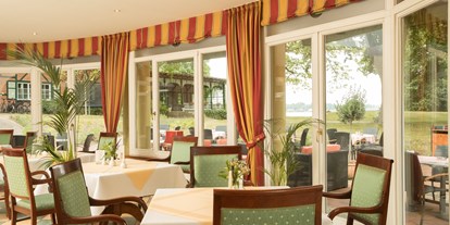 Winterhochzeit - nächstes Hotel - Mecklenburgische Schweiz - Wintergarten im Restaurant - Kurhaus am Inselsee