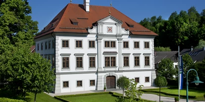 Winterhochzeit - Art der Location: im Freien - Schwöll - Das Schloss Stauff in Oberösterreich lädt zur Hochzeit. - Schloss Stauff