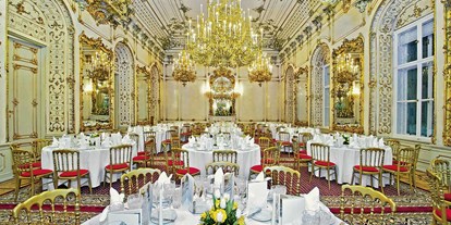 Winterhochzeit - Preisniveau: €€€ - Wien - Der große Festsaal des Palais Pallavicini. - Palais Pallavicini