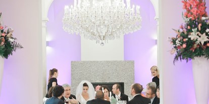 Winterhochzeit - Schloßhof - Feiern Sie Ihre Hochzeit im Restaurant Hrad in Bratislava.
Foto © stillandmotionpictures.com - REŠTAURÁCIA HRAD