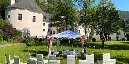 Winterhochzeit - Perfekte Jahreszeit: Sommer-Hochzeit - Gußwerk - Standesamtliche Trauung im Schlosspark - Schloss Thörl