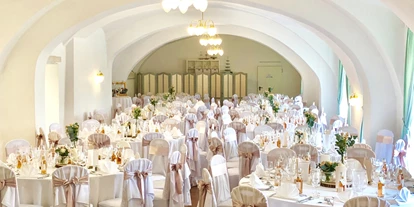Winterhochzeit - Geeignet für: Hochzeit - Mayerhöfen (Reichenau an der Rax) - Großer Saal für 140 Personen - Schloss Gloggnitz
