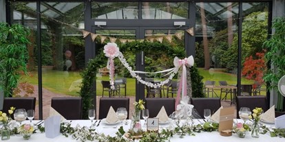 Winterhochzeit - Hochzeits-Stil: Boho-Glam - Niedersachsen - Orangerie im Rhododendronpark