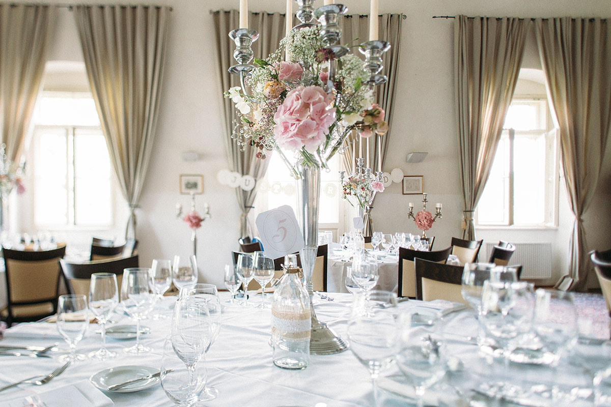 Hochzeitslocation - Heiraten im Schloss Maria Loretto in Klagenfurt am Wörthersee. - Schloss Maria Loretto