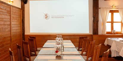 Winterhochzeit - Geeignet für: Seminare und Meetings - Bayern - In unserem Saal befinden sich Beamer und Leinwand. - Schlossresidenz Heitzenhofen
