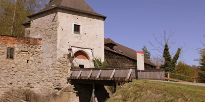 Winterhochzeit - Art der Location: Burg - Oberndorf (Schönau im Mühlkreis) - Zugbrücke - Burg Kreuzen