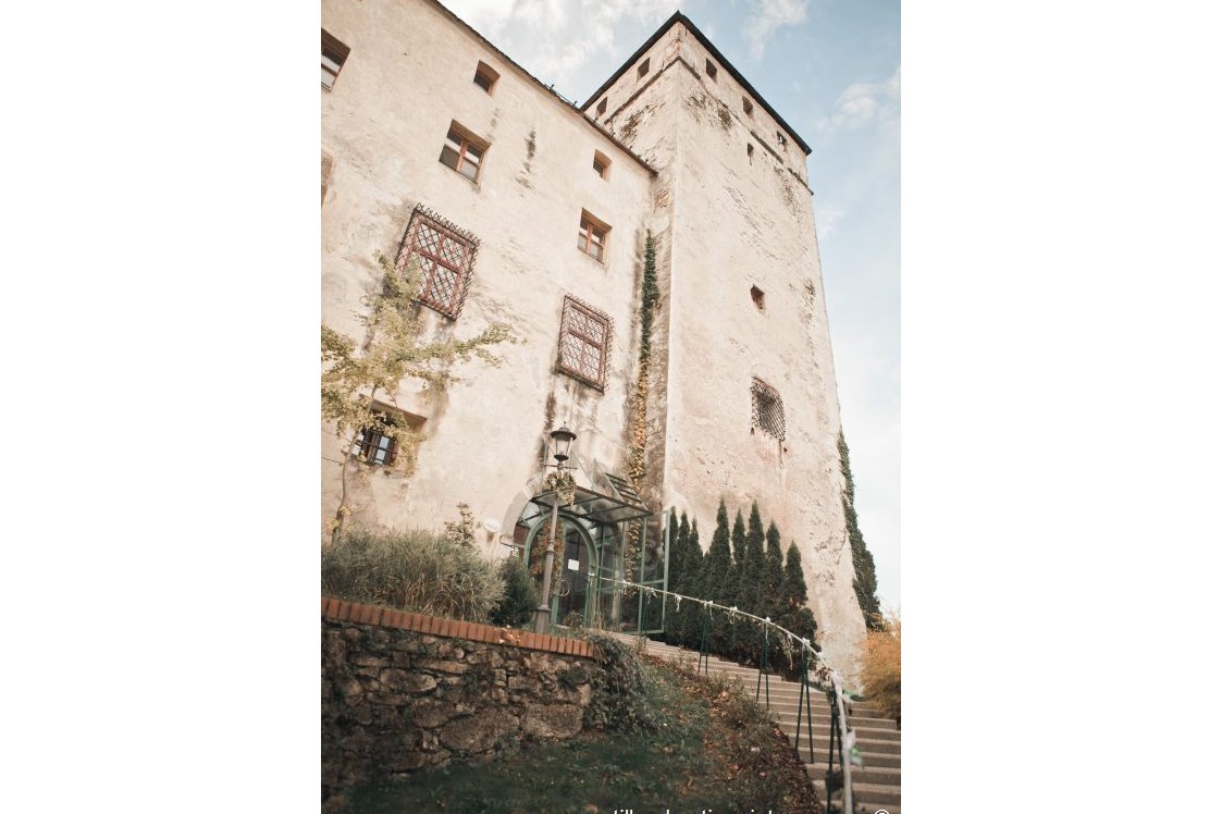 Hochzeitslocation: Heiraten im Schloss Krumbach in Niederösterreich.
Foto © stillandmotionpictures.com - Hotel Schloss Krumbach