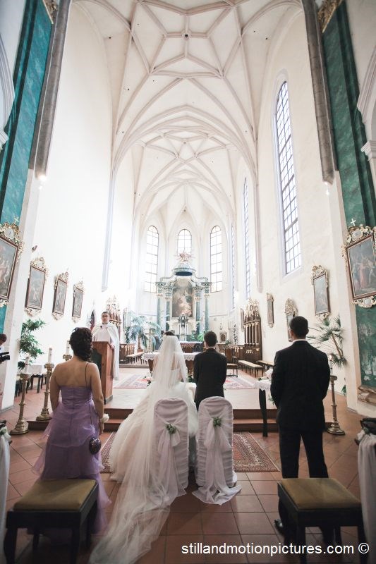 Hochzeitslocation: Trauung in der nähegelegenen 'The St. Elisabeth Cathedral'.
Foto © stillandmotionpictures.com - Hotel Yasmin
