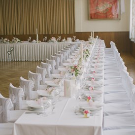 Hochzeitslocation: Hochzeitstafel im Hotel Müllner in Marz. - Hotel Müllner