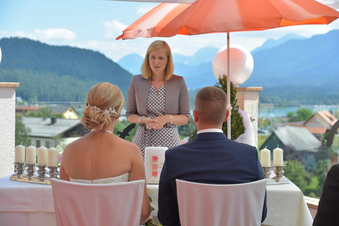 Hochzeitslocation: standesamtliche Trauung auf unserer Aussichtsterrasse - Hotel Pension Melcher