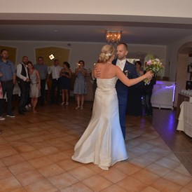 Hochzeitslocation: Der Tanz ist eröffnet - Hotel Pension Melcher