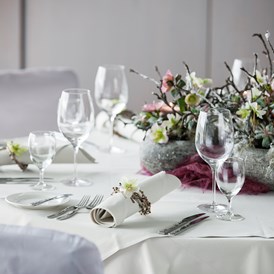 Hochzeitslocation: Der gedeckte Tisch im Winter. |
Foto © Harald Eisenberger - Holiday Inn Villach
