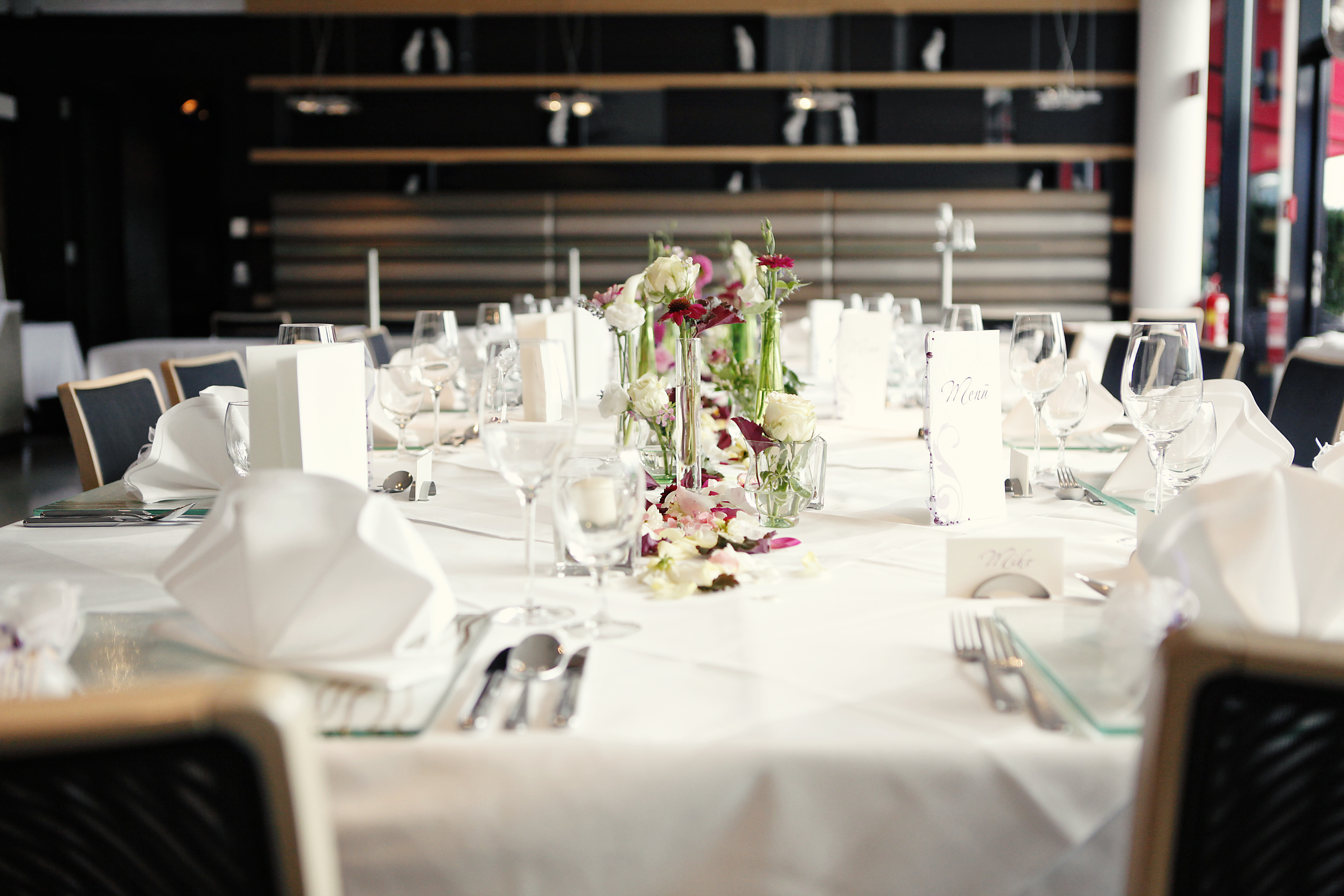 Hochzeitslocation: Hochzeitstafel im Como - Holiday Inn Villach