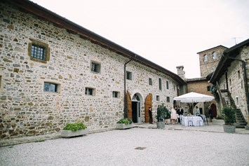 Hochzeitslocation: Hochzeit im Castello di Buttrio in Italien.
Foto © henrywelischweddings.com - Castello di Buttrio