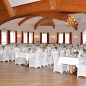 Hochzeitslocation - Festsaal mit Hussen - Gasthof Frodlhof