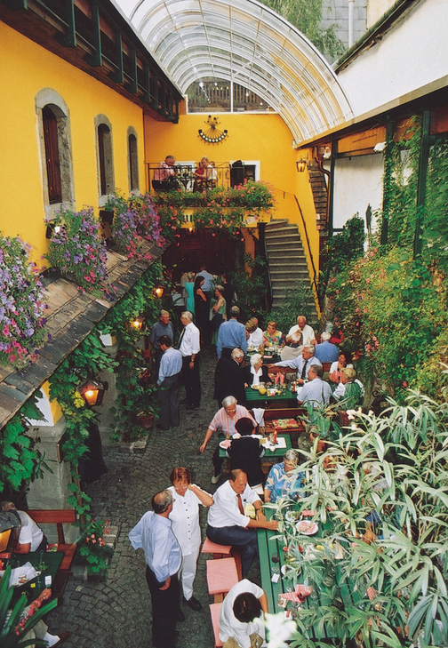 Winterhochzeit - nächstes Hotel - Arkardenhof  - Heuriger Wolff