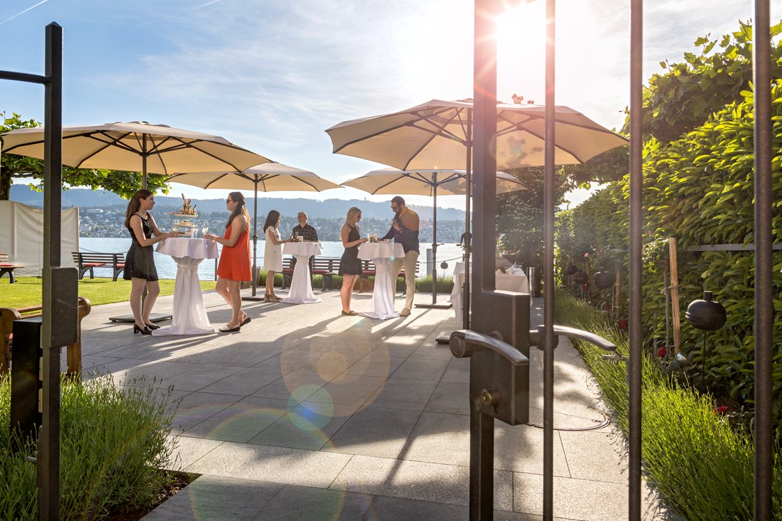 Hochzeitslocation: Aperos und Zeremonien direkt am Zürichsee - Romantik  Seehotel Sonne 