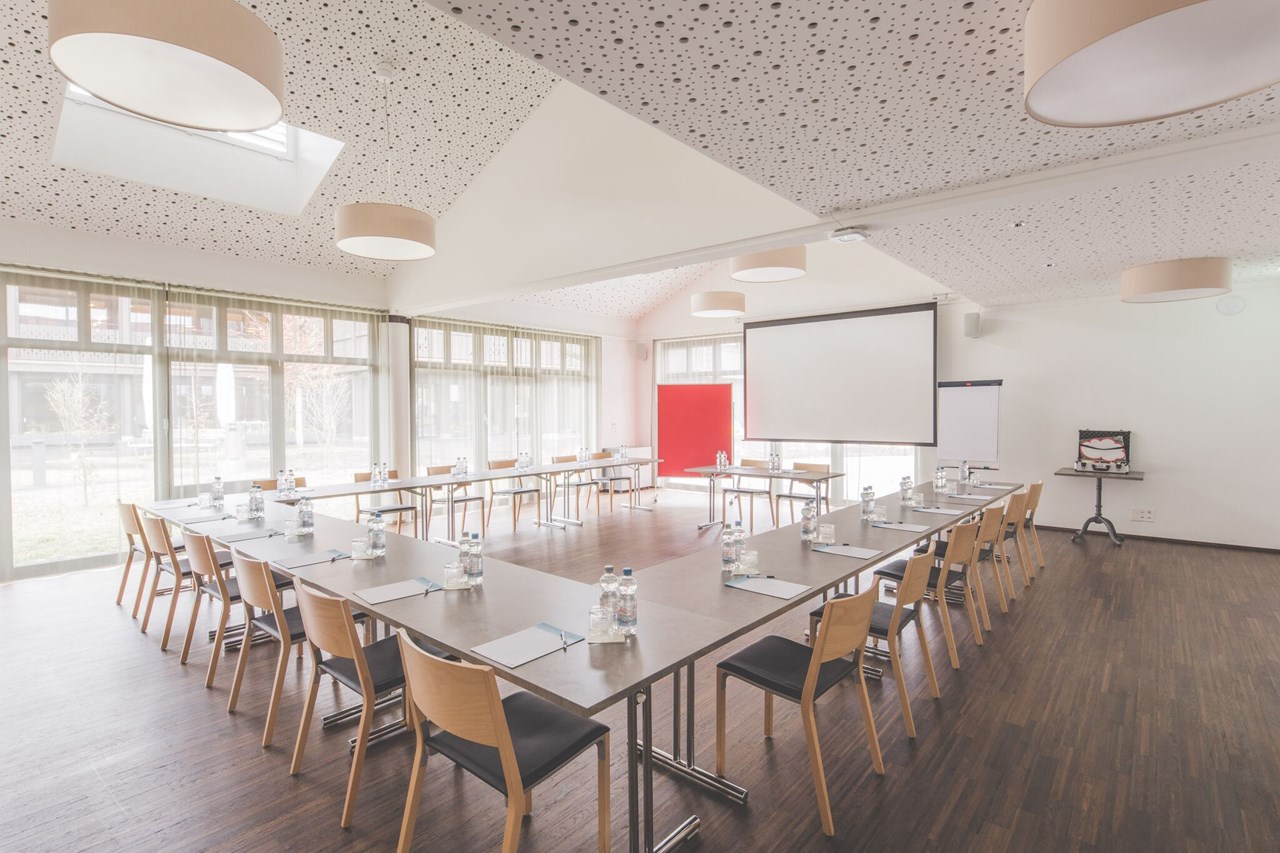 Restaurant HÖFLI Angaben zu den Festsälen Raum Rhein