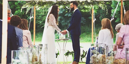 Winterhochzeit - Karlstetten - Bei schlechtem Wetter könnte Eure Trauung im Zelt so aussehen.  - Schloss Jeutendorf