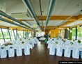 Hochzeitslocation: Das Seerestaurant Katamaran in Rust bietet einen herrlichen Ausblick auf den Neusiedlersee im Burgenland. - Seerestaurant Katamaran