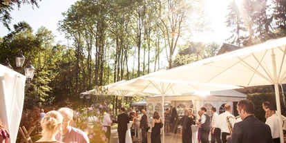 Winterhochzeit - Preisniveau: €€€ - Düsseldorf -  Schloss Grünewald Location