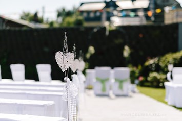 Hochzeitslocation: Outdoor-Hochzeit Mittel-BAR, freie Trauung, draußen - Mittel-BAR Schönheide