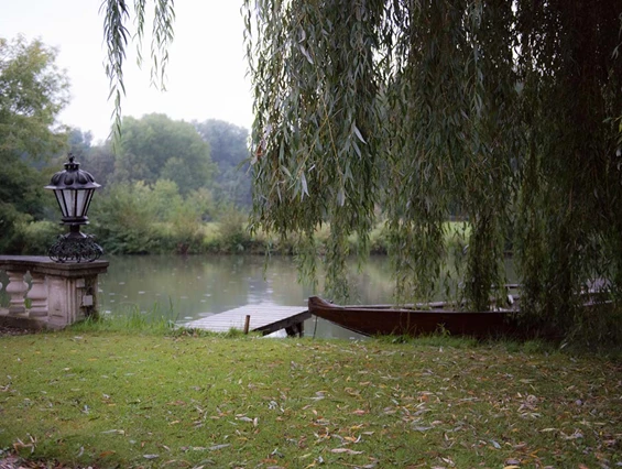 Hochzeitslocation: Himmlische Idylle im Schlossgarten.
foto © sabinegruber.net - Schloss Wasserburg