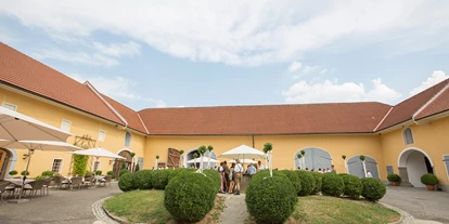Winterhochzeit - Neumarkt im Mühlkreis - Heiraten am Burnerhof in Oberösterreich.
Foto © sandragehmair.com - Burnerhof