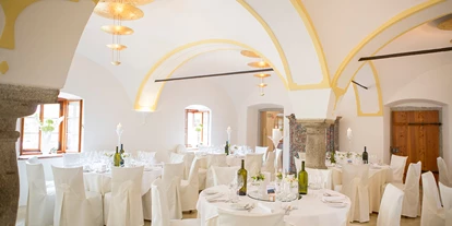 Winterhochzeit - Neumarkt im Mühlkreis - Heiraten am Burnerhof in Oberösterreich.
Foto © sandragehmair.com - Burnerhof