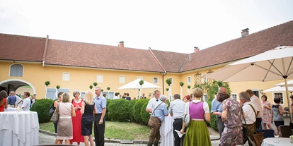 Winterhochzeit - Neumarkt im Mühlkreis - Heiraten am Burnerhof in Oberösterreich.
Foto © sandragehmair.com - Burnerhof