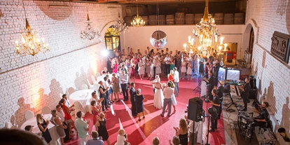 Winterhochzeit - Neumarkt im Mühlkreis - Heiraten am Burnerhof in Oberösterreich.
Foto © sandragehmair.com - Burnerhof