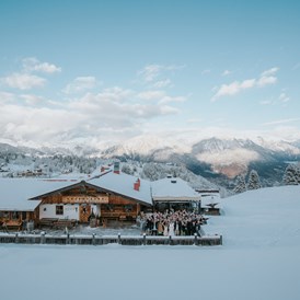 Hochzeitslocation: Die verschneite Rufana Alp lädt zu einer Traumhochzeit im Winter. - Rufana Alp