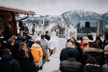 Hochzeitslocation: freie Trauung auf der Panoramaterrasse - Rufana Alp