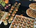 Hochzeitslocation: Fingerfood Buffet zum Hochzeitsempfang - WEINWERK die Vinothek auf der Ludwigsbrücke
