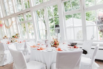 Hochzeitslocation: Die Orangerie ganz elegant. - Orangerie Europahaus Wien