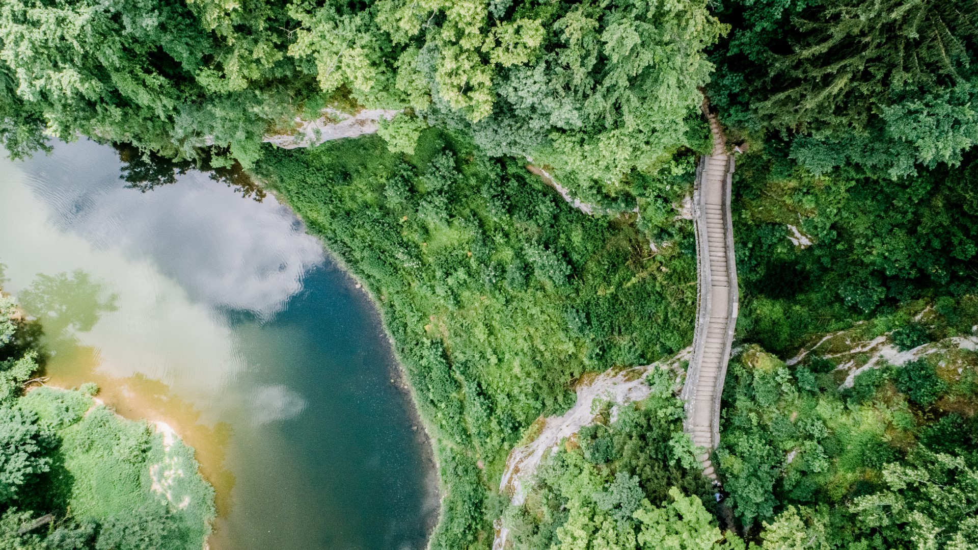 Hochzeitslocation: Meinradskapelle - Waldhochzeit im Fürstl. Park Inzigkofen