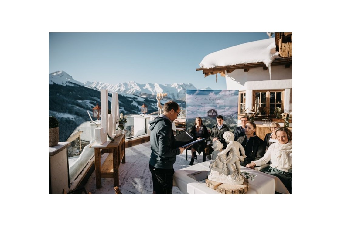 Hochzeitslocation: Eure Winterhochzeit auf der Rösslalm in Tirol. - Rössl Alm