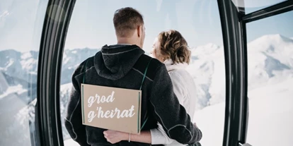 Winterhochzeit - Tirol - Just Married im Schnee. - Rössl Alm